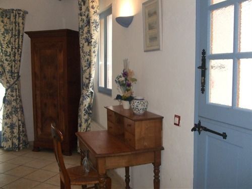 Les Roses de Montherlant Extérieur photo